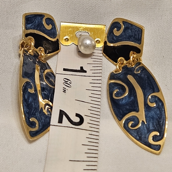 Vintage-Inspired Navy Blue and Gold Enamel Dangle Clip-On Earrings - Picture 5 of 5